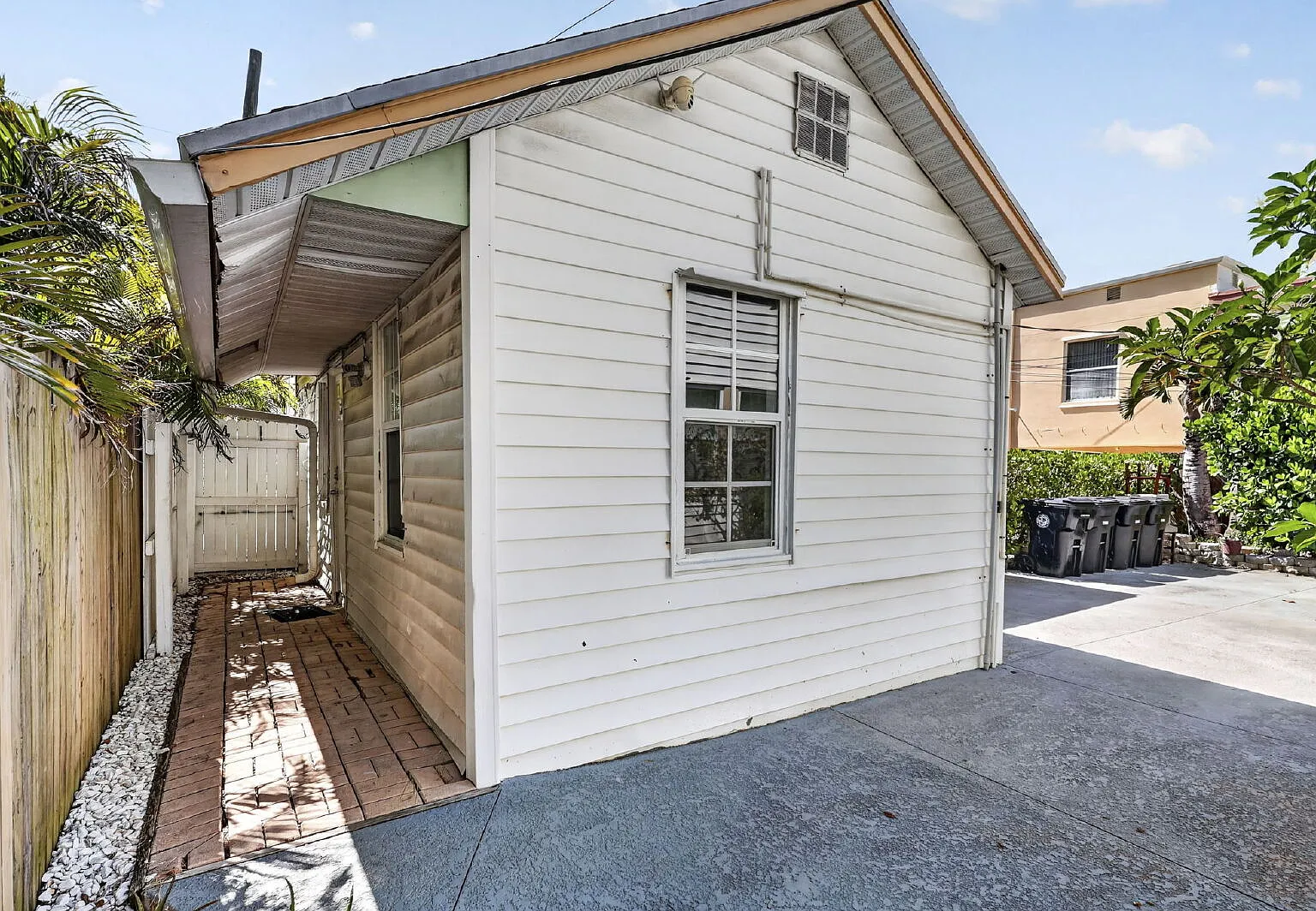 Studio, 1.0 bath, 650 sqft, $1,500 — Photo 1