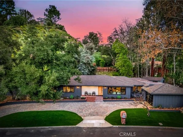 4830 Hasekian Dr, Tarzana, CA 91356