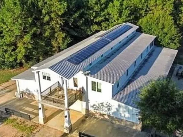 719 Turkey Creek Dr, Livingston, TX 77351