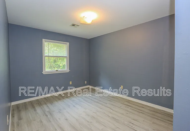 205 White Oak Dr NE #C — Photo 23