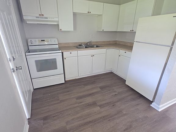 5th image of 1912 SW 7th Pl #1912
