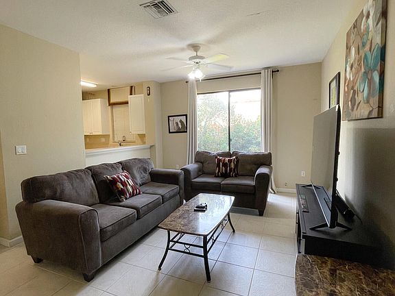 5th image of 858 Sweet Lake Circle