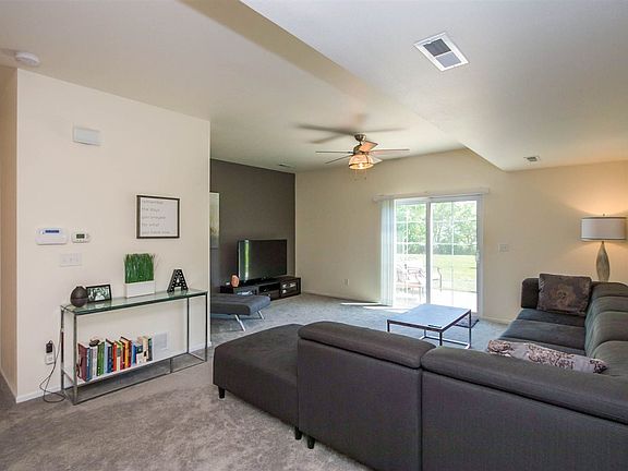3rd image of 219 Copeland Ln