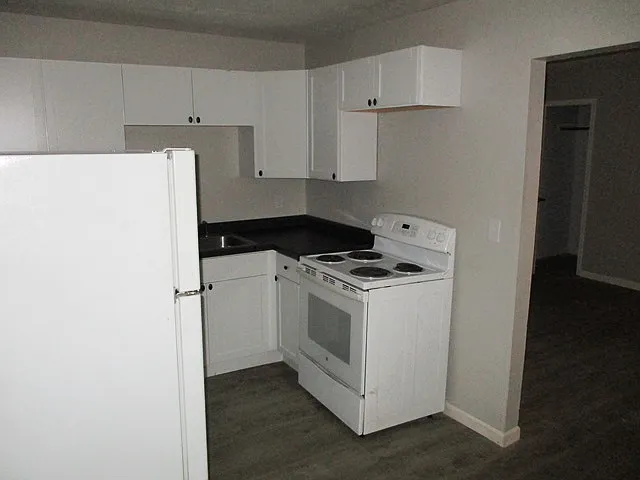 2 bed, $940 — Photo 3