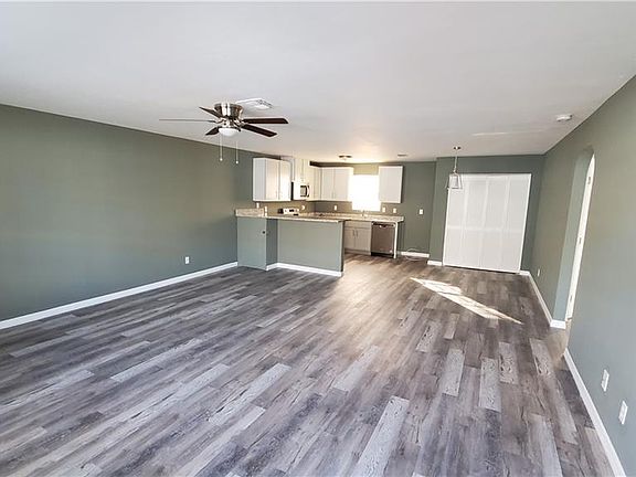 3rd image of 27713/715 Tennessee St