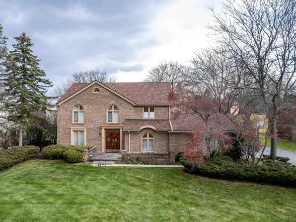 4253 Sedgemoor Ln W, Bloomfield Hills, MI 48302