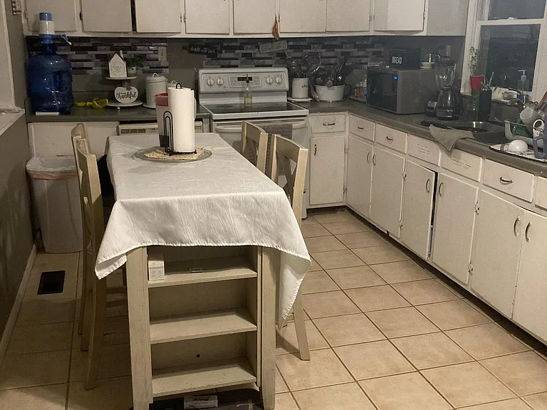 Coker Dr — Photo 4
