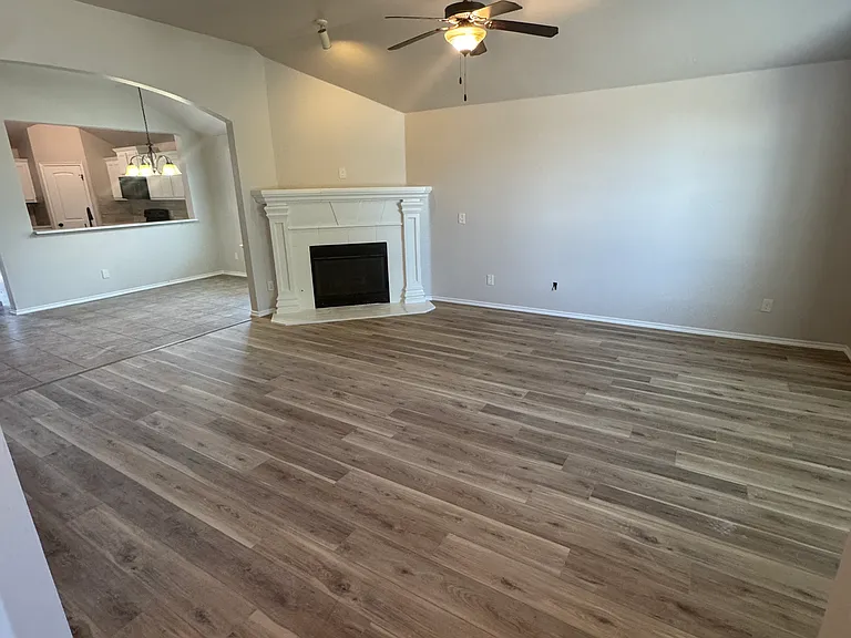 4408 Brooklyn Ave — Photo 6