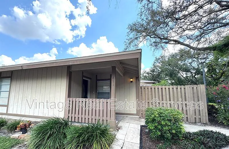 851 Creekway Ct