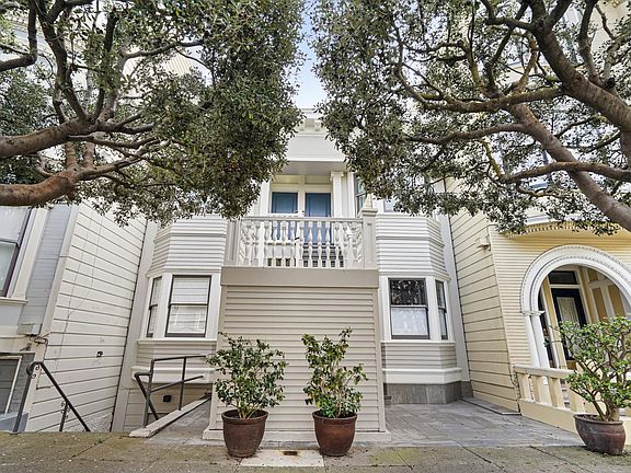 2nd image of 3735 Sacramento St