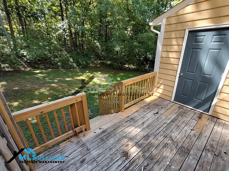2211 Peppertree St #C — Photo 9