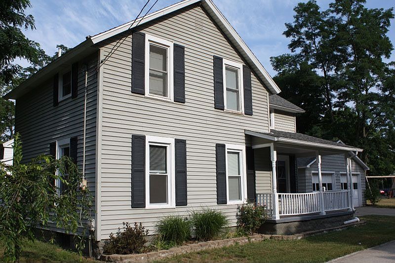 1st image of 169 Park Ave