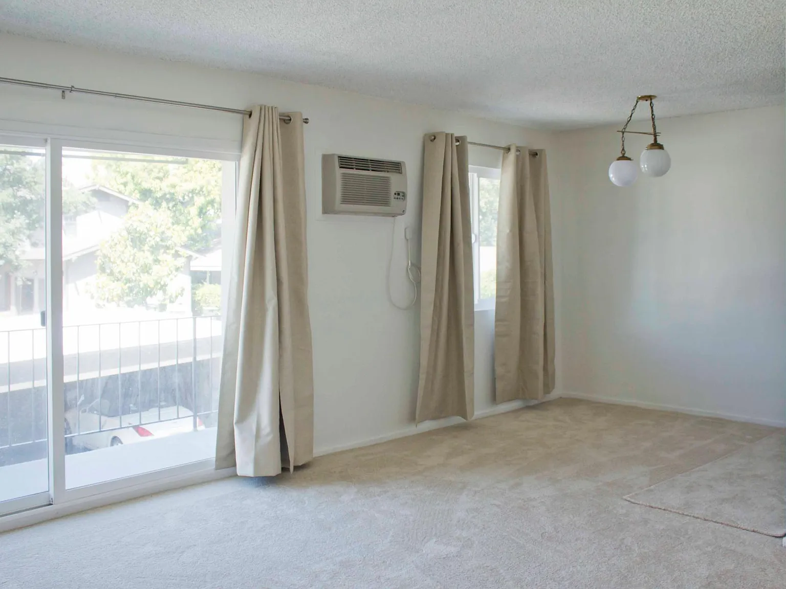 2 bed, 800 sqft, $2,695 — Photo 3