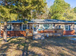 906 Hylan Avenue, Hamlet, NC 28345