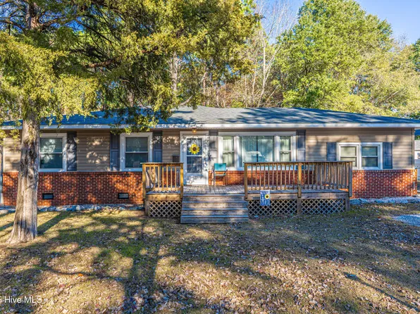 906 Hylan Avenue, Hamlet, NC 28345