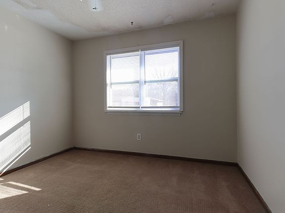 5th image of 2501-2503 E Morris Dr #9AD870356