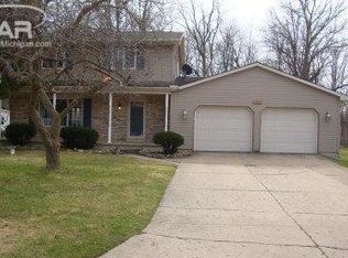 5499 Cottonwood Dr, Swartz Creek, MI 48473