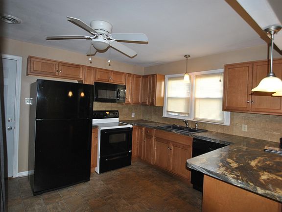 4th image of 234 N 6th Ave