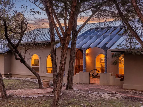 108 Brushy Drive, Ingram, TX 78025