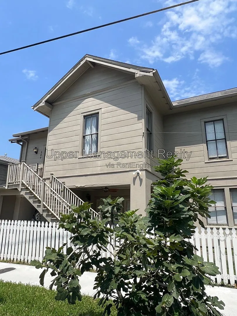 3 bed, 2.0 bath, 1200 sqft, $2,000 — Photo 3