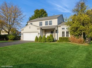 2 Waterbury Ct, Lake Zurich, IL 60047