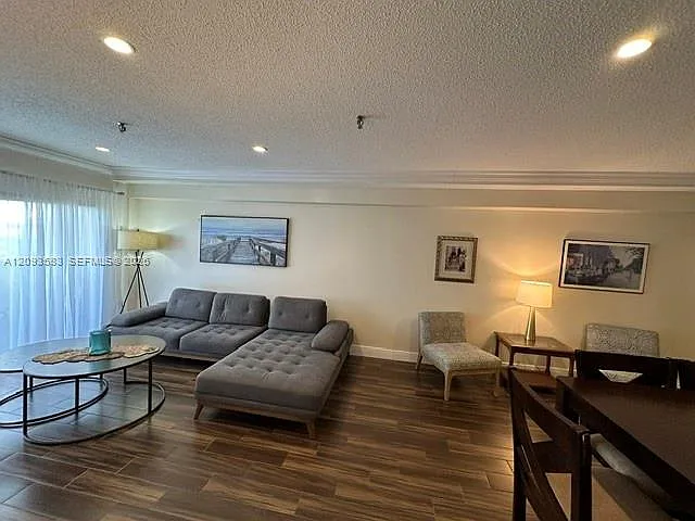 The Isles Condo — Photo 2