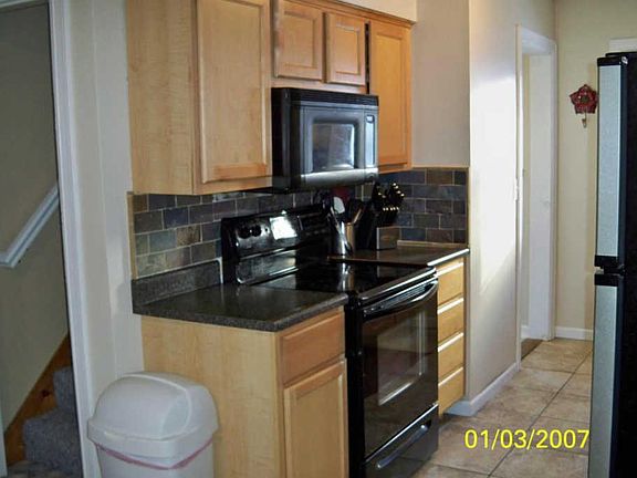5th image of 2143 Diamond Ave NE
