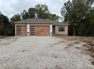 521 Arbor Trl, Liberty, MO 64068