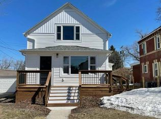 910 5th Ave NE, Devils Lake, ND 58301