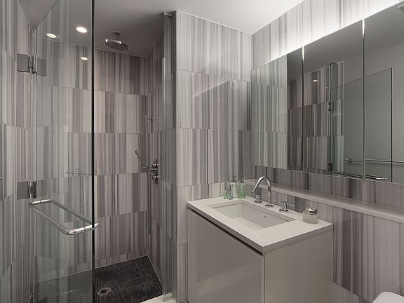 5th image of 50 Franklin St APT 2C