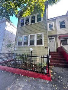 31 E 32nd St, Brooklyn, NY, 11226
