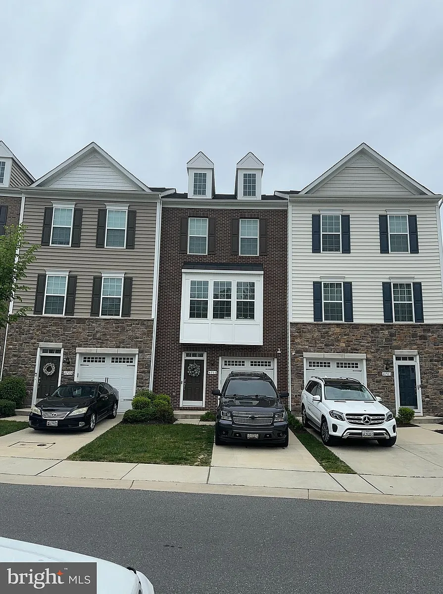 Building Photo - 4703 Six Forks Dr