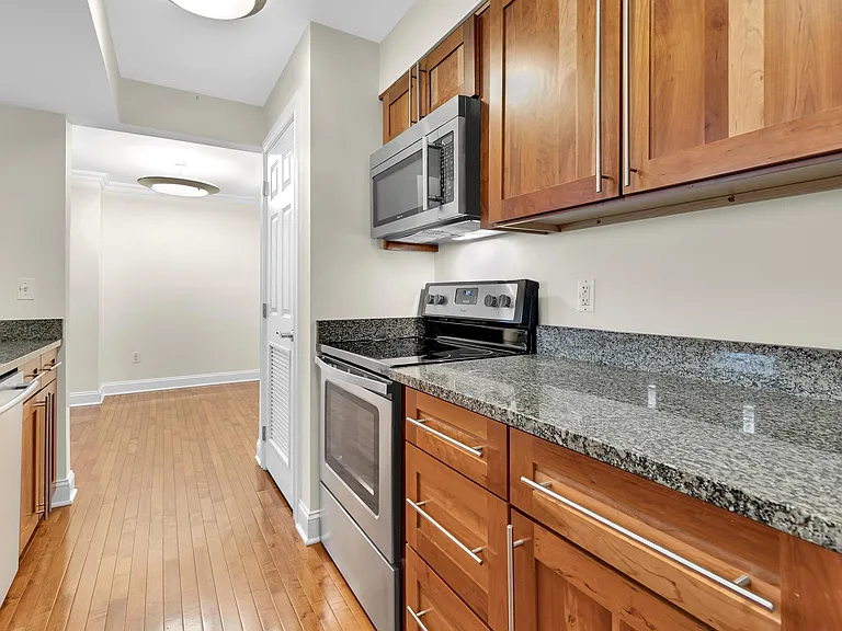 1020 Pennsylvania Ave SE #102 — Photo 7