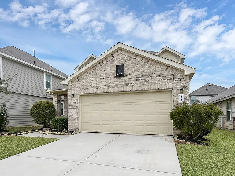 3555 Cannon Dr — Photo 3