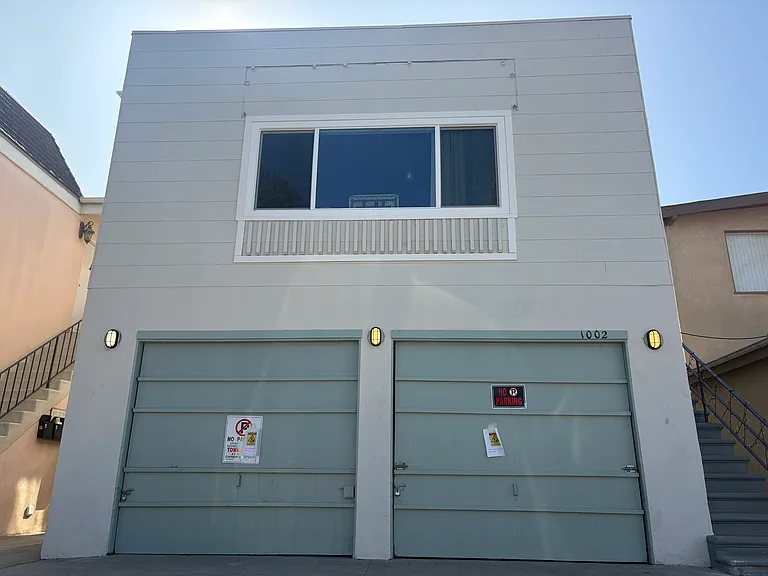1002 Ocean Ave #5 — Photo 2