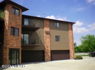 190 19th St SE APT 202, Watertown, SD 57201