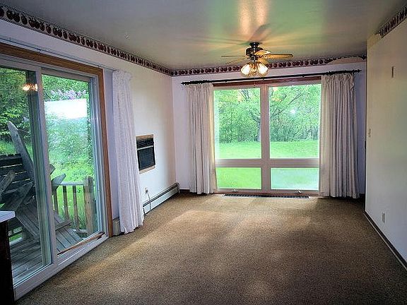 4th image of W304S10391 Lakeview Dr