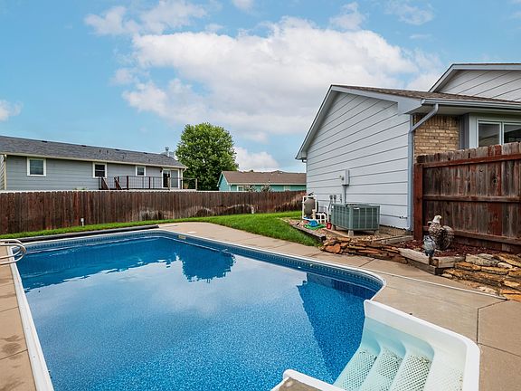 2nd image of 5414 S Stoneborough Ct