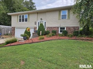 25 Turner Dr, Mount Vernon, IL
