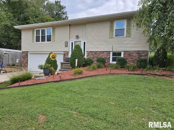 25 Turner Dr, Mount Vernon, IL 62864