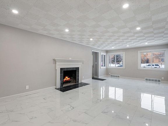 2nd image of 1217 North AVENUE