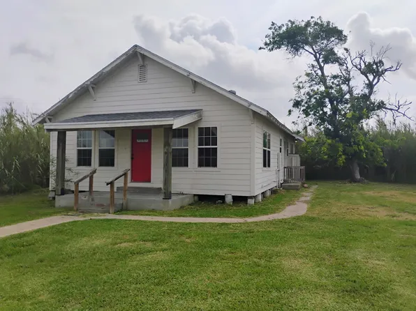 107 Hultgren Ln, Woodsboro, TX 78393