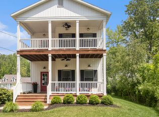7285 Maple St, South Haven, MI 49090