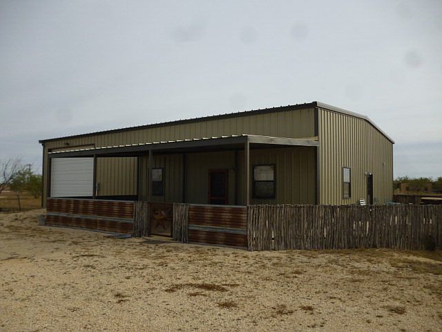 1st image of 2425 Quail Dr