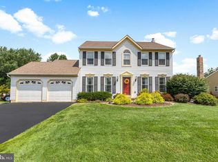 2157 Robin Dr, Warrington, PA 18976