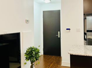 4033 Hurontario St APT 312, Mississauga, ON L4Z 0B8