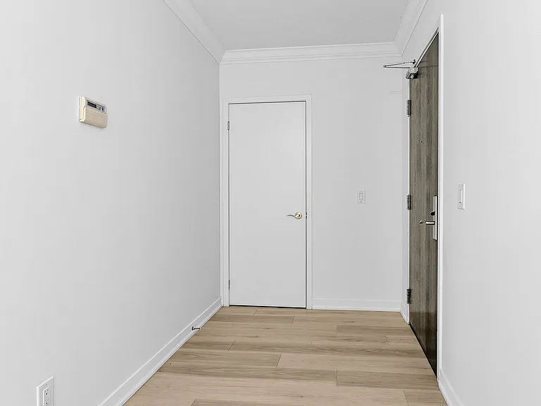 840 Queens Plate Dr #1705 — Photo 5