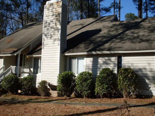 1074 Chateau Dr, Helena, AL 35080