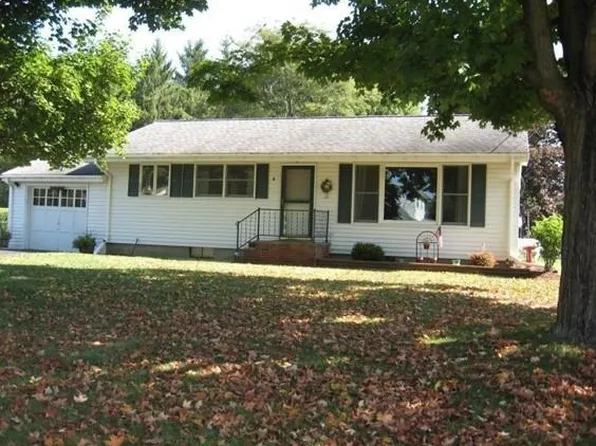 8 Bollen Dr, Painted Post, NY 14870