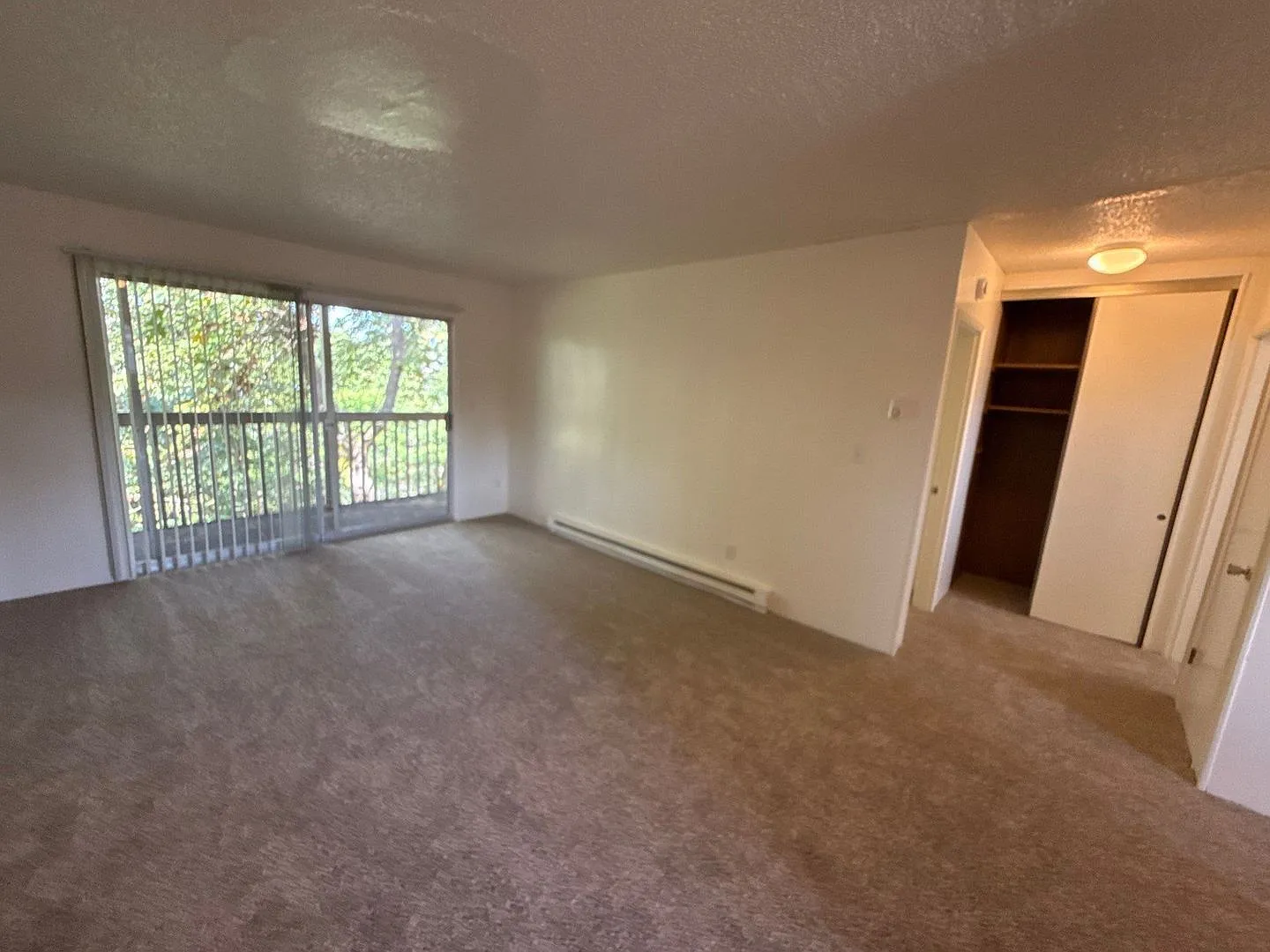 1 bed, 1.0 bath, 750 sqft, $1,095 — Photo 3